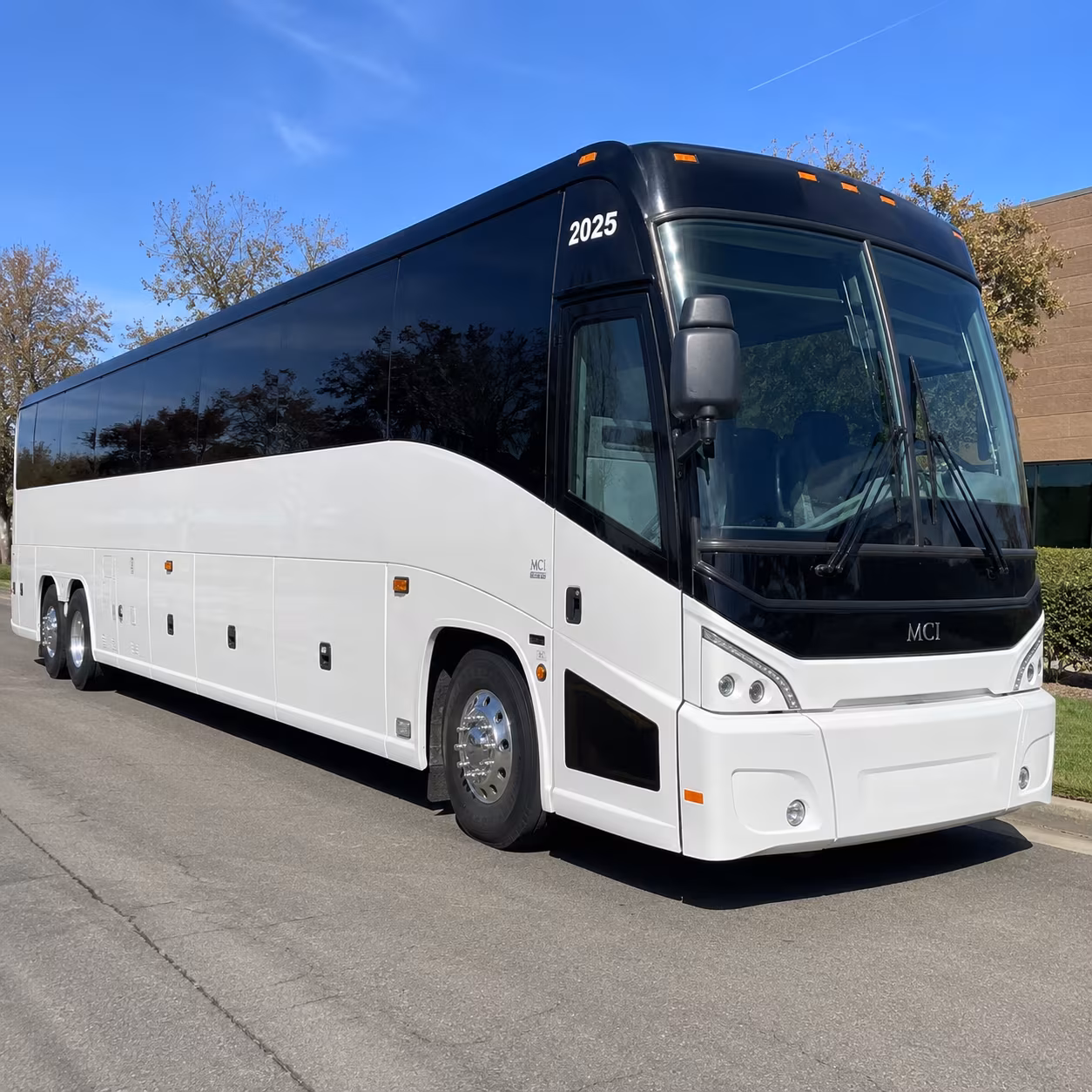 charter bus rentals for large convention groups using the coaster and amtrak at oceanside station