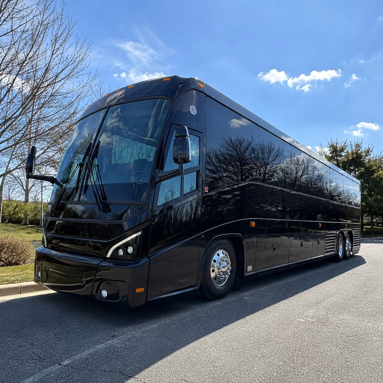 charter buses for bands groups and performers playing oceanside and north county