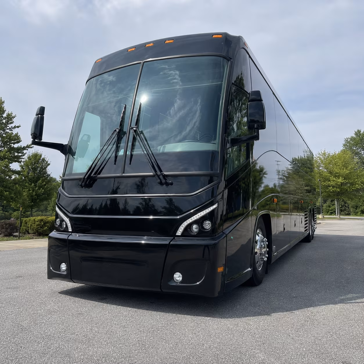 charter buses for trade show groups arriving at san diego international airport