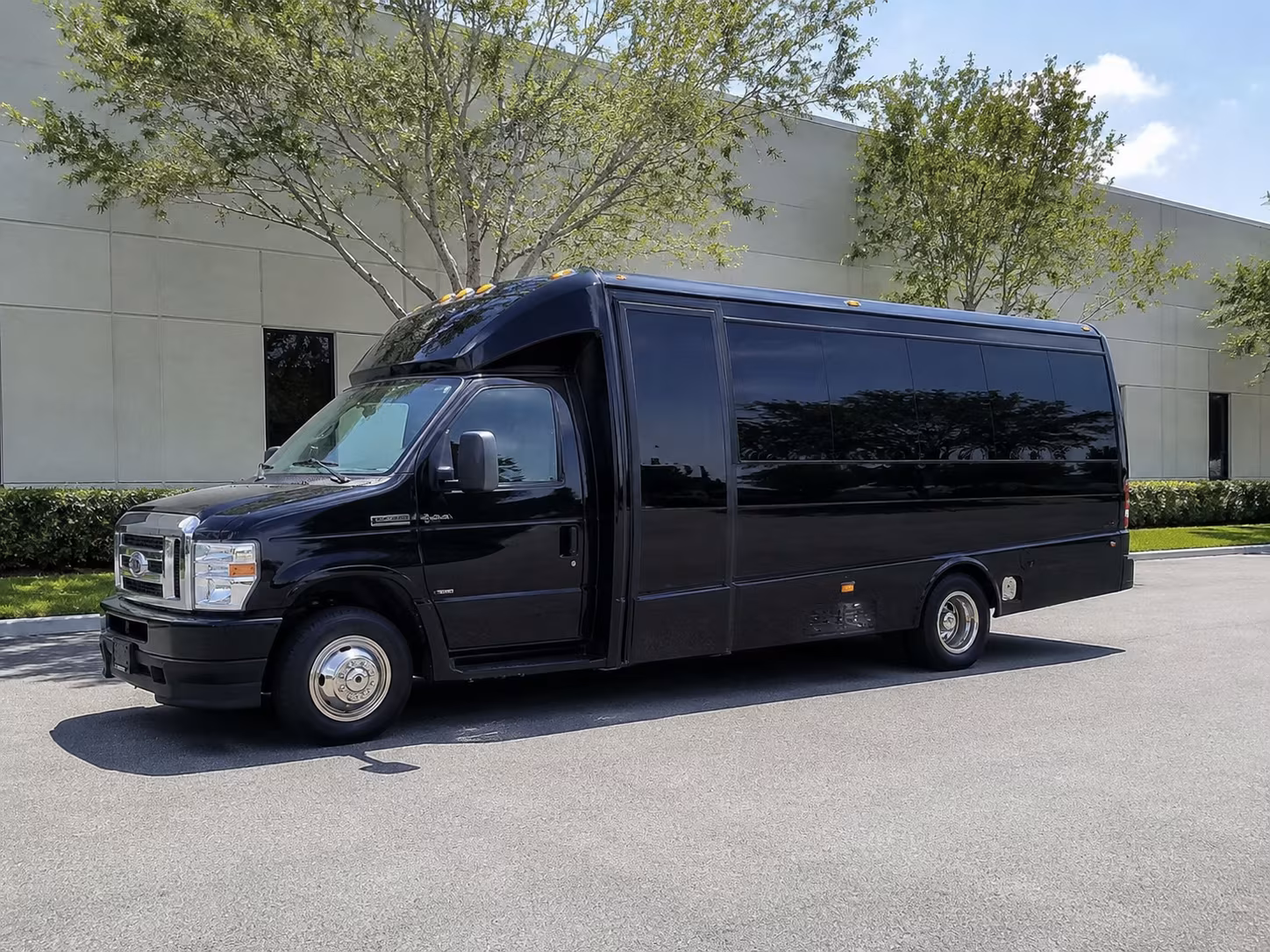 minibus rentals for oceanside youth group and teen ministry events