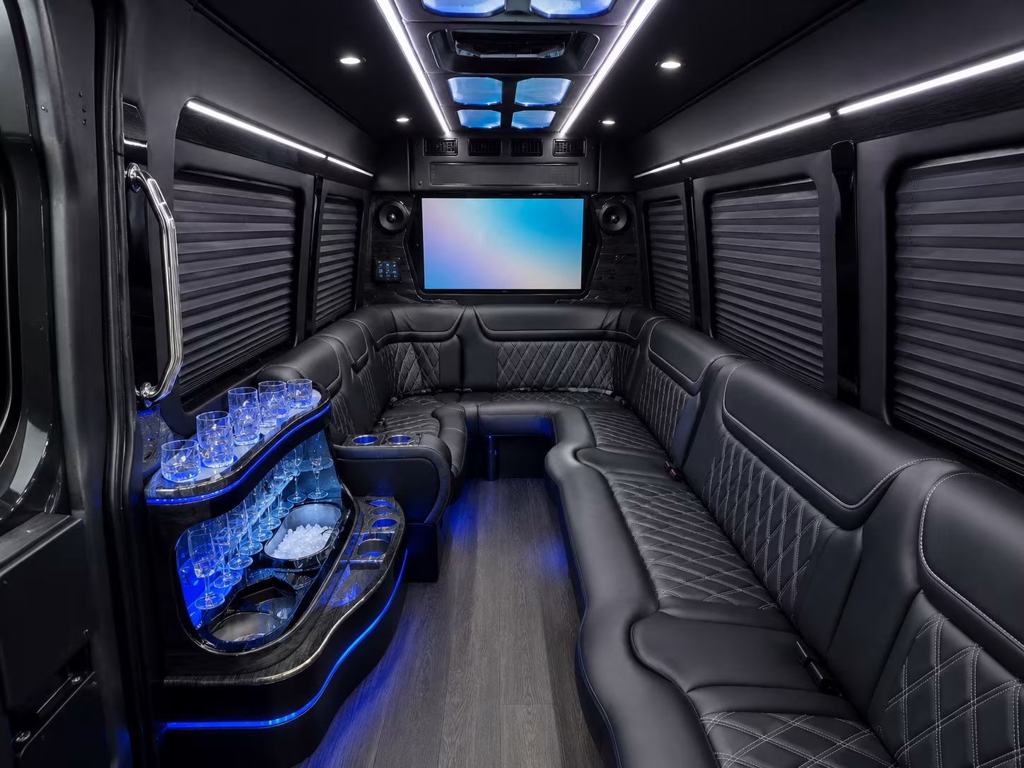 secure transportation for your next airport transfer 4