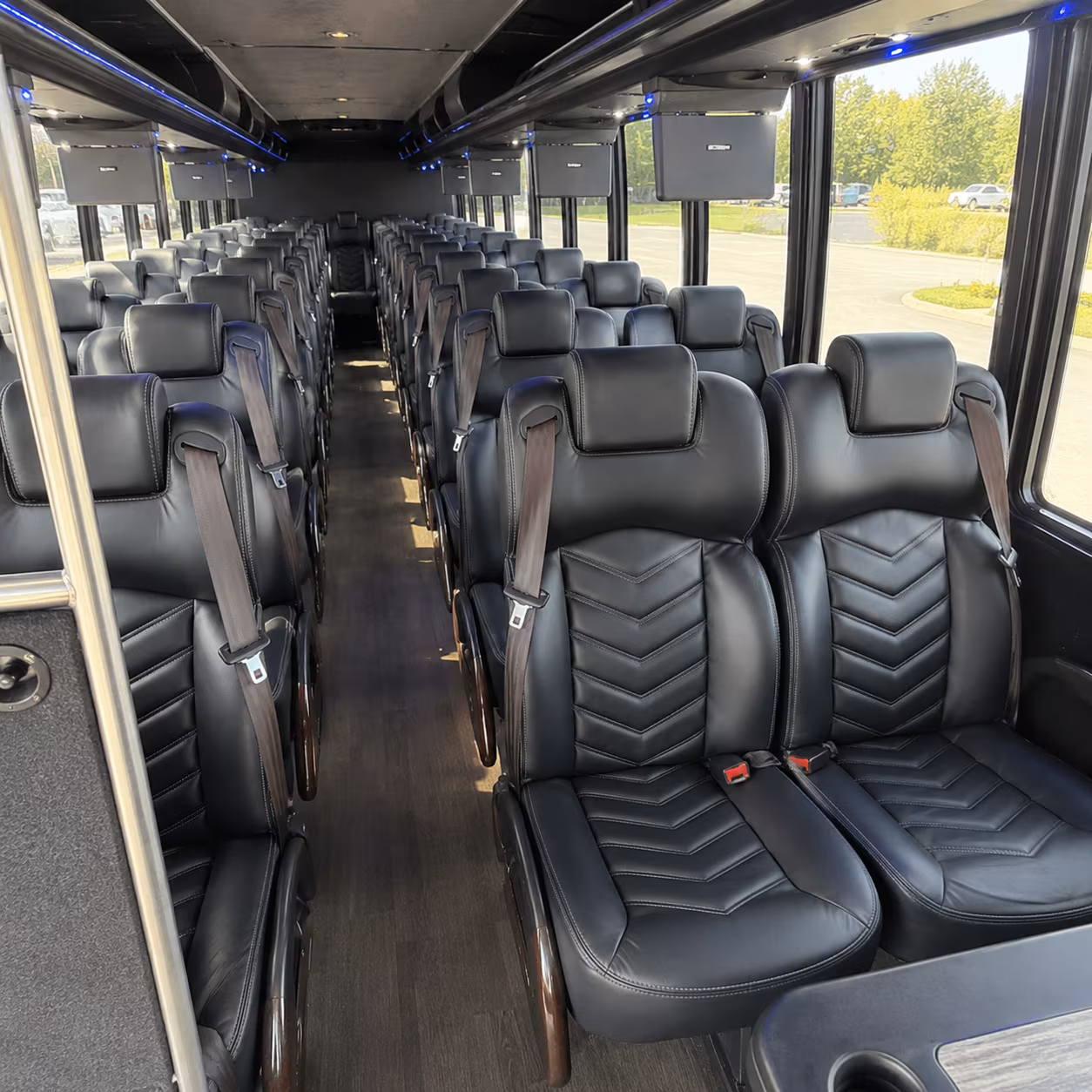 secure transportation for your next convention or trade show 1