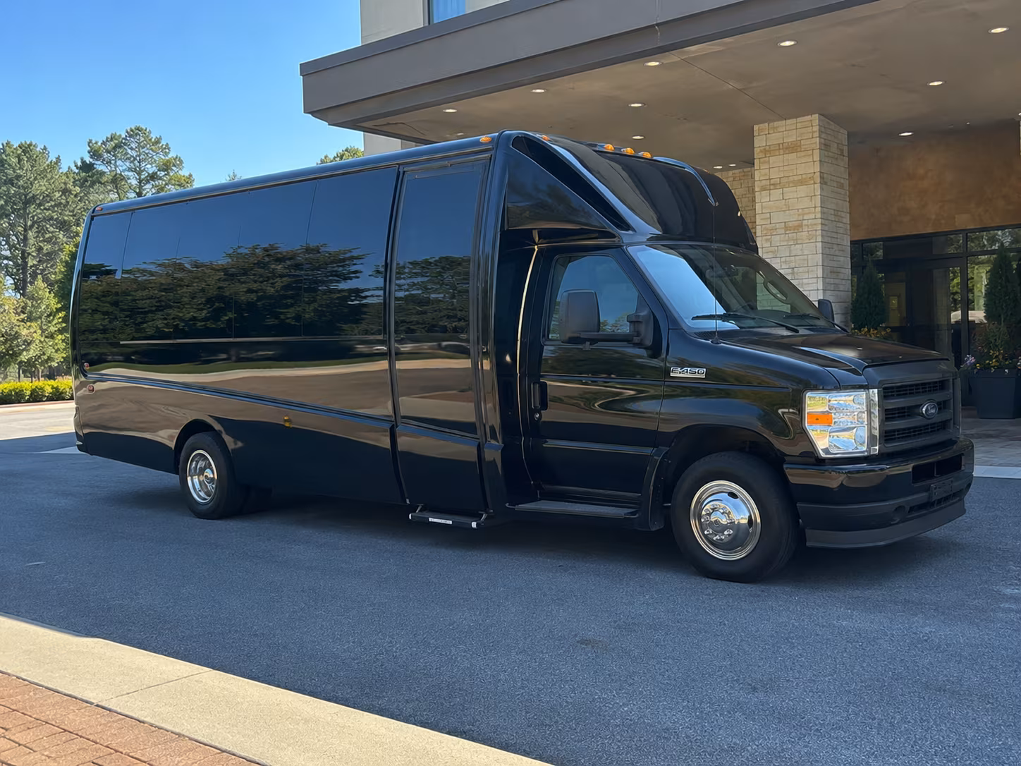 secure transportation for your next prom 1