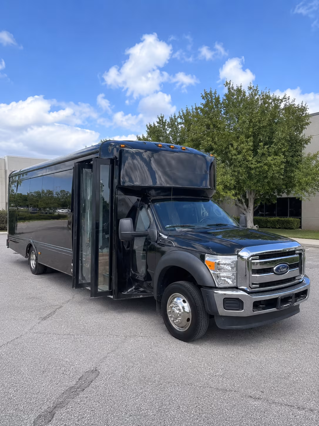 sweet 16 and quinceanera party buses serving oceanside and north county san diego